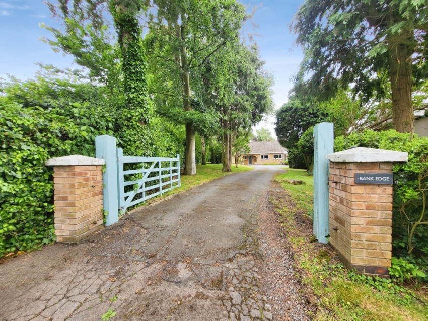Images for Bank Edge, The Bank, Shearsby, Lutterworth, Leicestershire