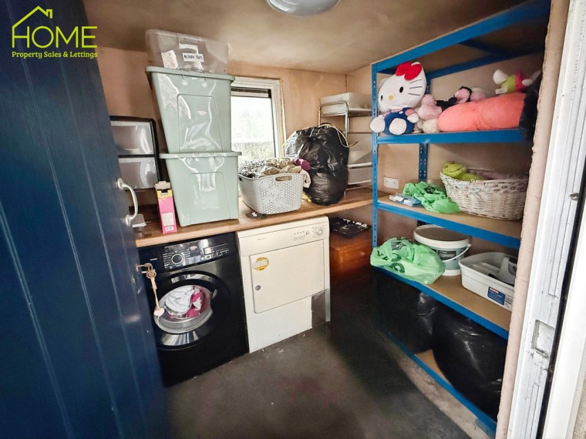 Images for 4 Radcot Lawns