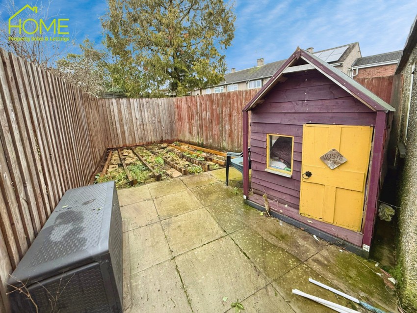 Images for 4 Radcot Lawns