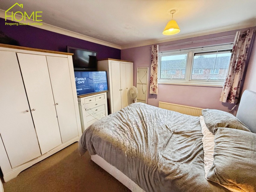 Images for 4 Radcot Lawns