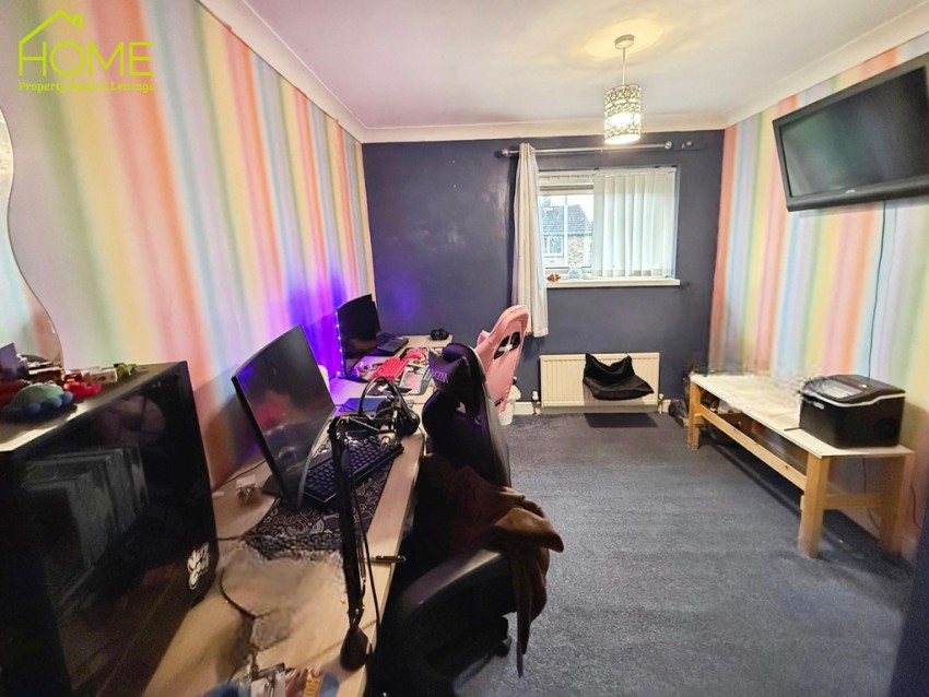 Images for 4 Radcot Lawns