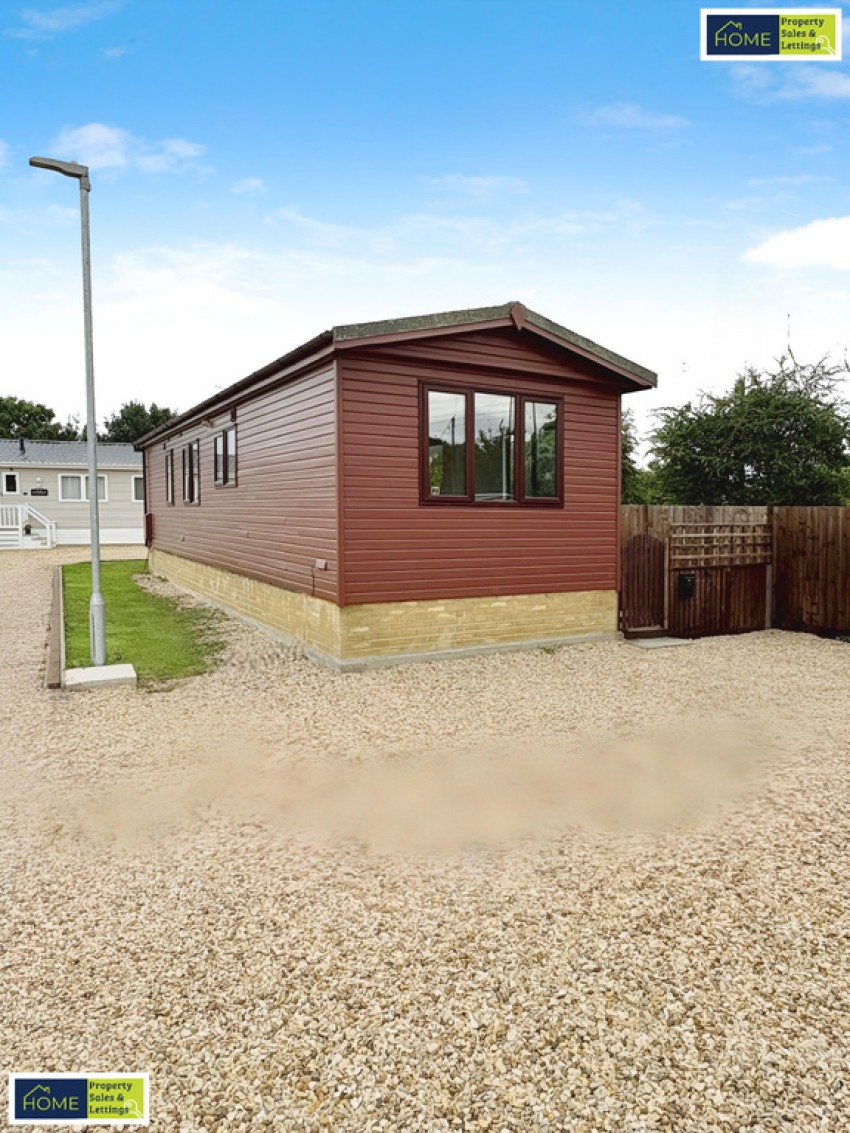 Images for Whistle Stop Park, Main Road, Tallington, Stamford, Lincolnshire
