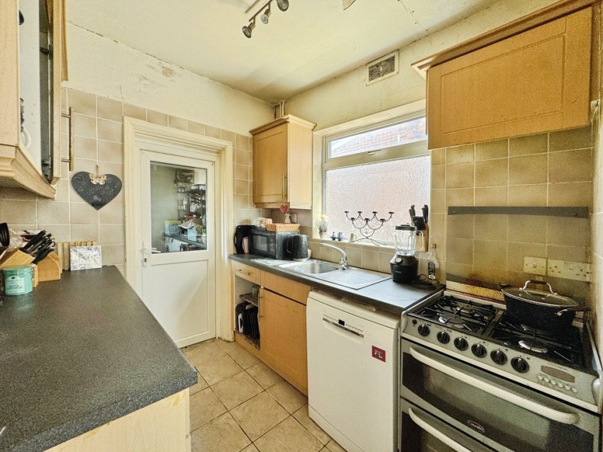 Images for 66 Crown Hills Avenue, Leicester, LE5 4HE