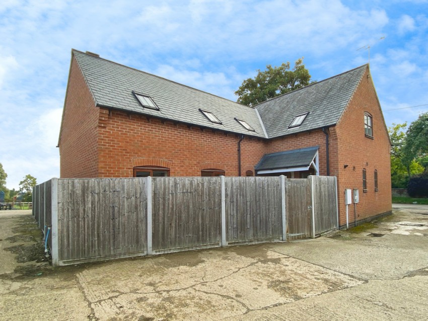 Images for Coopers Cottage, Little End, Bruntingthorpe, Lutterworth, Leicestershire