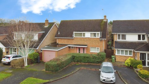 View Full Details for Carisbrooke Avenue, Knighton, Leicester, Leicestershire