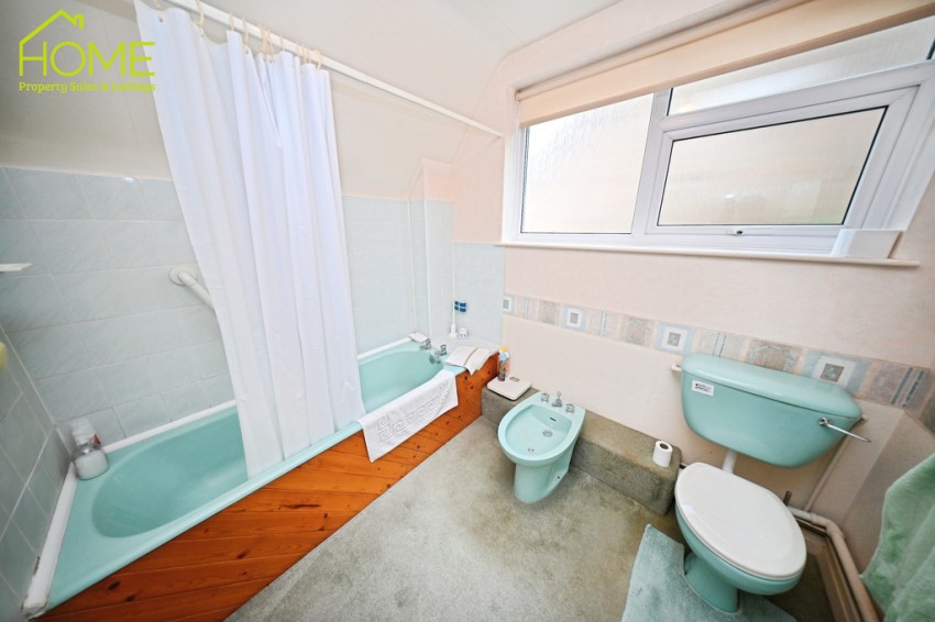 Images for Carisbrooke Avenue, Knighton, Leicester, Leicestershire