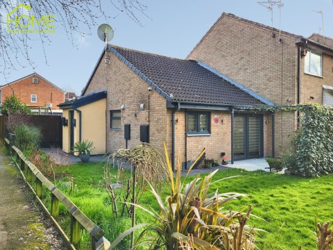 View Full Details for Blackthorn Drive, Leicester, LE4 1BH