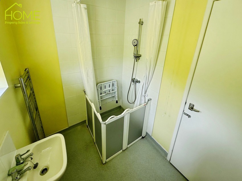 Images for Beaumont Leys Lane, Leicester, Leicestershire